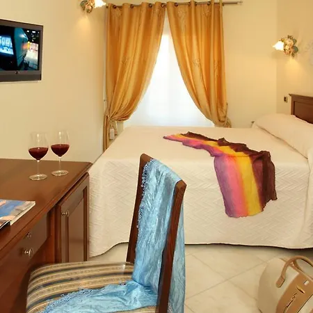De Monti Hotel 2*