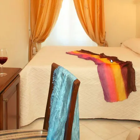Hotel De Monti 2*