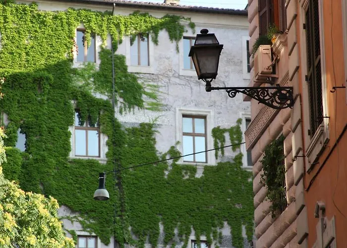 Hotel De Monti