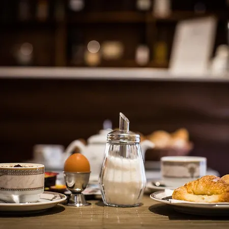 Отель De Monti Рим