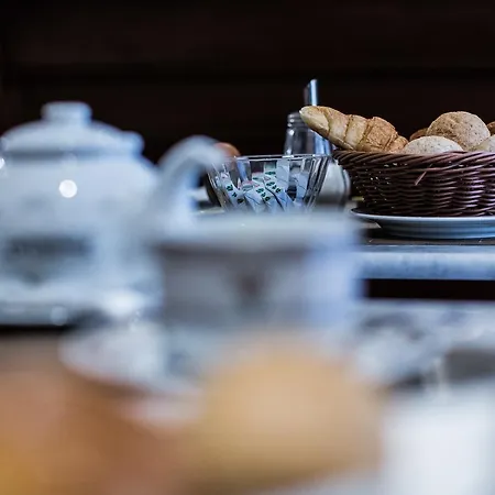 De Monti 2* רומא